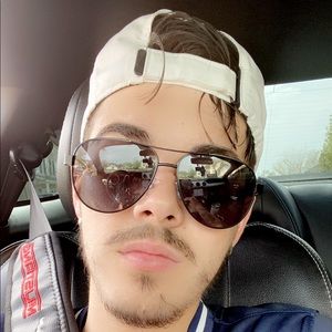 Meet your Posher, Higor